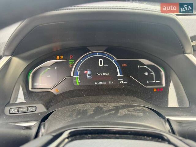 Серый Хонда Клерити, объемом двигателя 1.5 л и пробегом 34 тыс. км за 11000 $, фото 12 на Automoto.ua