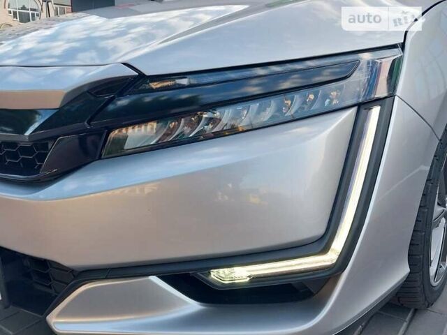 Сірий Хонда Клериті, об'ємом двигуна 1.5 л та пробігом 111 тис. км за 18600 $, фото 11 на Automoto.ua