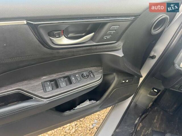 Серый Хонда Клерити, объемом двигателя 1.5 л и пробегом 34 тыс. км за 11000 $, фото 5 на Automoto.ua