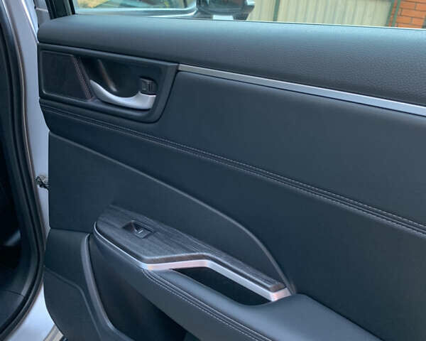 Сірий Хонда Клериті, об'ємом двигуна 1.5 л та пробігом 105 тис. км за 19300 $, фото 6 на Automoto.ua