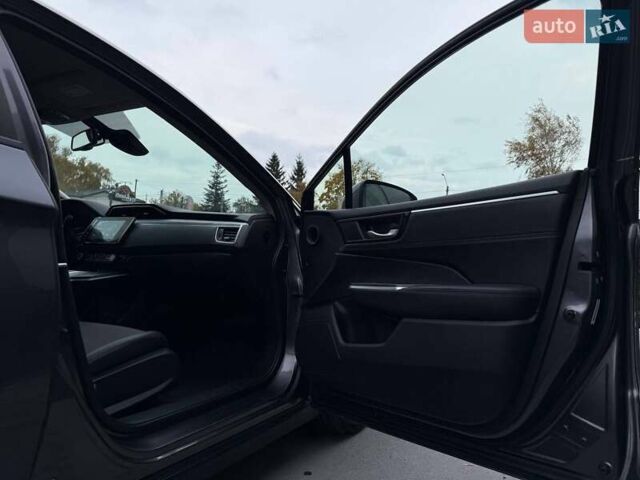 Серый Хонда Клерити, объемом двигателя 1.5 л и пробегом 159 тыс. км за 15900 $, фото 50 на Automoto.ua