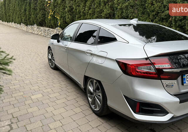 Сірий Хонда Клериті, об'ємом двигуна 1.5 л та пробігом 67 тис. км за 19000 $, фото 11 на Automoto.ua