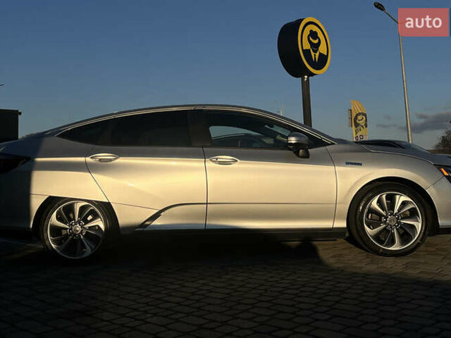 Сірий Хонда Клериті, об'ємом двигуна 1.5 л та пробігом 208 тис. км за 17200 $, фото 7 на Automoto.ua