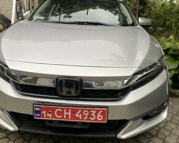 Серый Хонда Клерити, объемом двигателя 1.5 л и пробегом 184 тыс. км за 18000 $, фото 2 на Automoto.ua