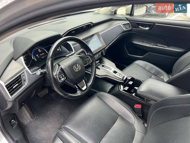 Серый Хонда Клерити, объемом двигателя 1.5 л и пробегом 183 тыс. км за 15800 $, фото 5 на Automoto.ua