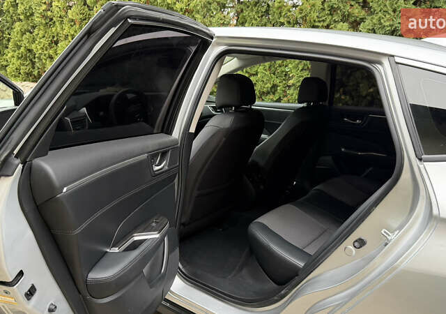 Сірий Хонда Клериті, об'ємом двигуна 1.5 л та пробігом 67 тис. км за 19000 $, фото 17 на Automoto.ua