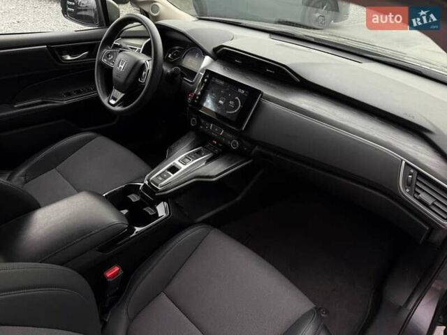 Серый Хонда Клерити, объемом двигателя 1.5 л и пробегом 159 тыс. км за 15900 $, фото 55 на Automoto.ua