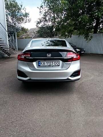 Серый Хонда Клерити, объемом двигателя 1.5 л и пробегом 208 тыс. км за 15100 $, фото 7 на Automoto.ua