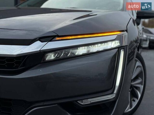 Серый Хонда Клерити, объемом двигателя 1.5 л и пробегом 159 тыс. км за 15900 $, фото 2 на Automoto.ua