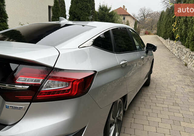 Сірий Хонда Клериті, об'ємом двигуна 1.5 л та пробігом 67 тис. км за 19000 $, фото 25 на Automoto.ua