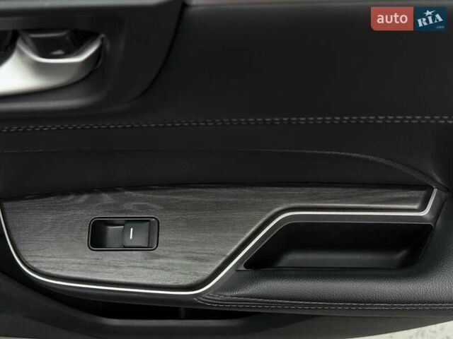 Серый Хонда Клерити, объемом двигателя 1.5 л и пробегом 159 тыс. км за 15900 $, фото 44 на Automoto.ua