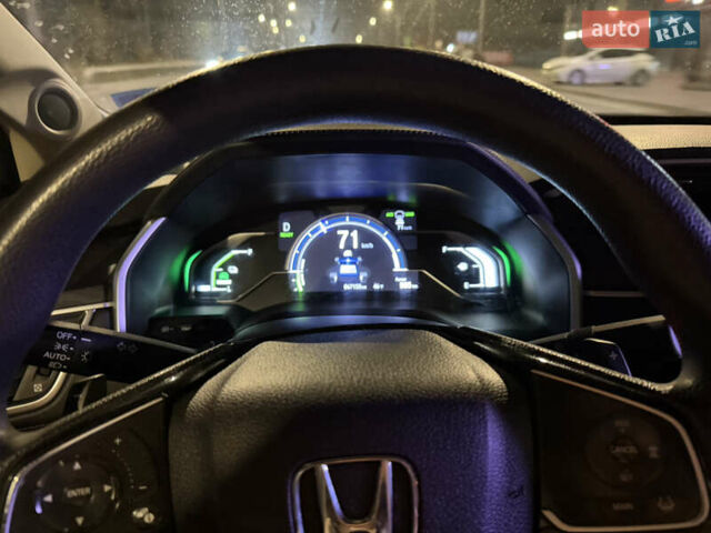 Сірий Хонда Клериті, об'ємом двигуна 1.5 л та пробігом 67 тис. км за 19000 $, фото 64 на Automoto.ua