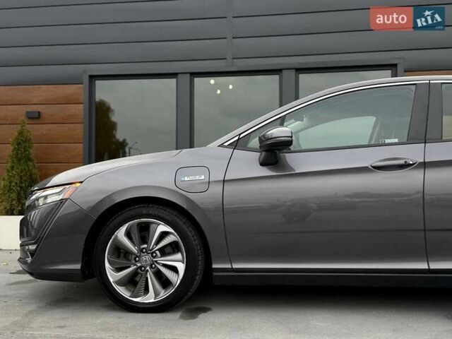 Серый Хонда Клерити, объемом двигателя 1.5 л и пробегом 159 тыс. км за 15900 $, фото 8 на Automoto.ua