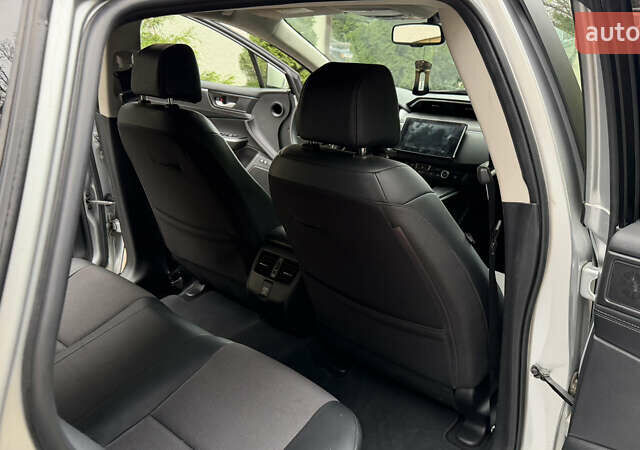 Сірий Хонда Клериті, об'ємом двигуна 1.5 л та пробігом 67 тис. км за 19000 $, фото 32 на Automoto.ua