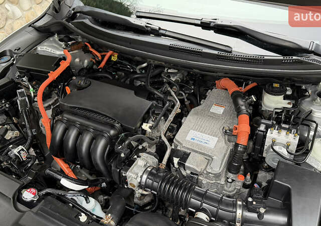 Сірий Хонда Клериті, об'ємом двигуна 1.5 л та пробігом 67 тис. км за 19000 $, фото 40 на Automoto.ua