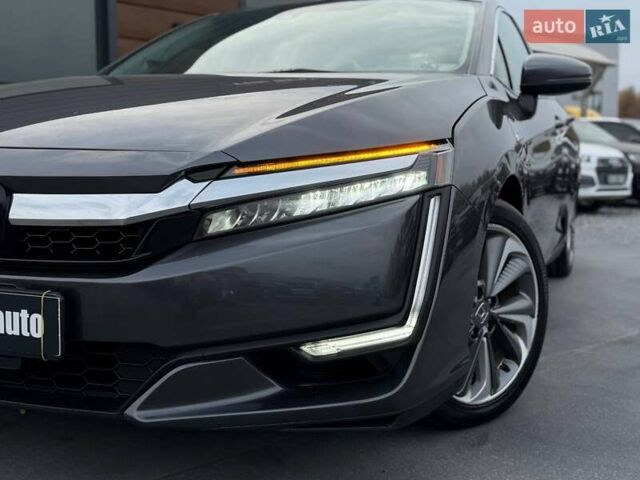 Серый Хонда Клерити, объемом двигателя 1.5 л и пробегом 159 тыс. км за 15900 $, фото 1 на Automoto.ua