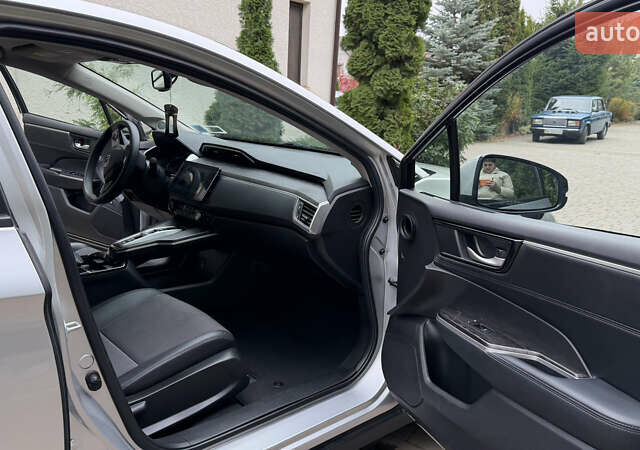 Сірий Хонда Клериті, об'ємом двигуна 1.5 л та пробігом 67 тис. км за 19000 $, фото 45 на Automoto.ua