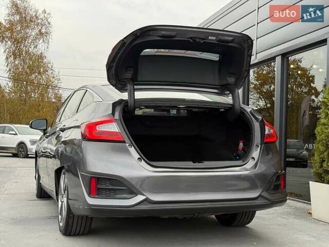 Серый Хонда Клерити, объемом двигателя 1.5 л и пробегом 159 тыс. км за 15900 $, фото 13 на Automoto.ua