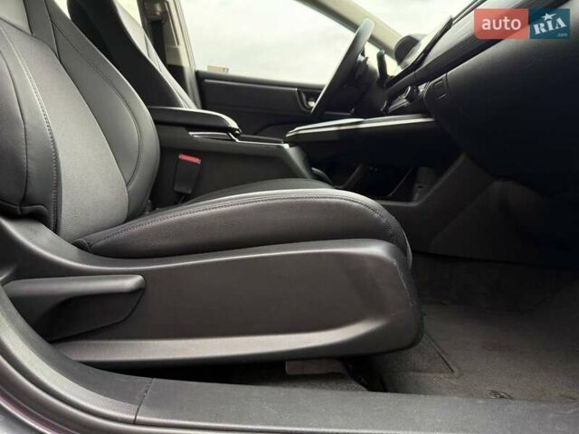 Серый Хонда Клерити, объемом двигателя 1.5 л и пробегом 159 тыс. км за 15900 $, фото 54 на Automoto.ua