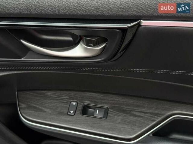 Серый Хонда Клерити, объемом двигателя 1.5 л и пробегом 159 тыс. км за 15900 $, фото 52 на Automoto.ua