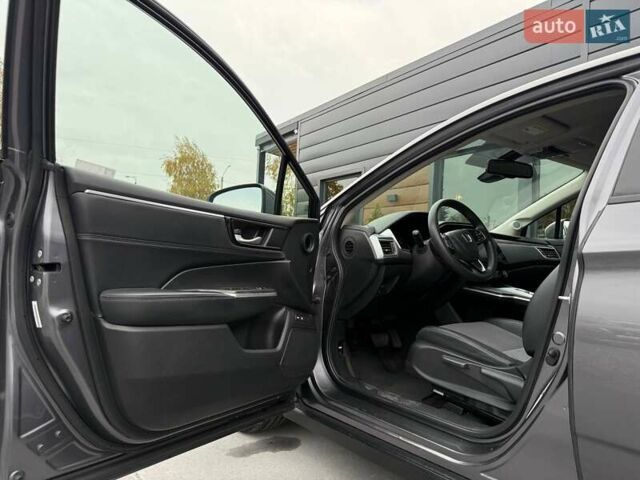 Серый Хонда Клерити, объемом двигателя 1.5 л и пробегом 159 тыс. км за 15900 $, фото 15 на Automoto.ua