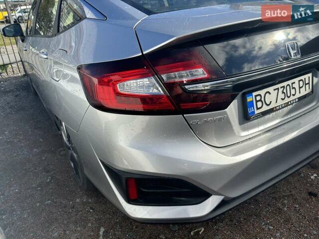 Серый Хонда Клерити, объемом двигателя 1.5 л и пробегом 183 тыс. км за 15800 $, фото 15 на Automoto.ua