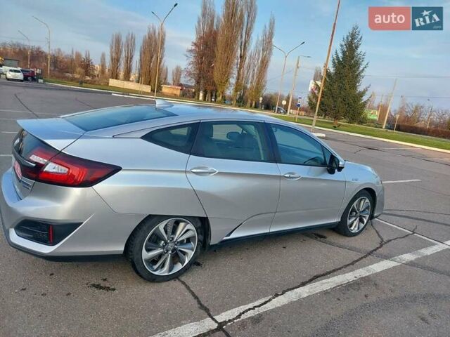 Серый Хонда Клерити, объемом двигателя 1.5 л и пробегом 110 тыс. км за 20500 $, фото 5 на Automoto.ua