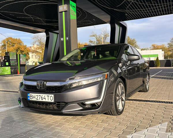 Серый Хонда Клерити, объемом двигателя 1.5 л и пробегом 118 тыс. км за 18000 $, фото 4 на Automoto.ua