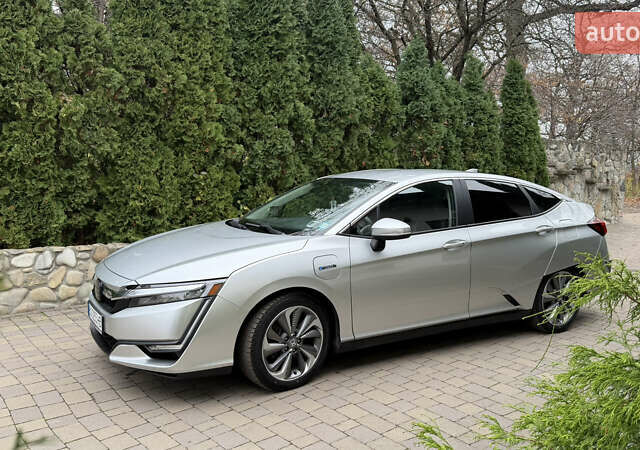 Сірий Хонда Клериті, об'ємом двигуна 1.5 л та пробігом 67 тис. км за 19000 $, фото 10 на Automoto.ua