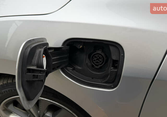 Сірий Хонда Клериті, об'ємом двигуна 1.5 л та пробігом 67 тис. км за 19000 $, фото 6 на Automoto.ua