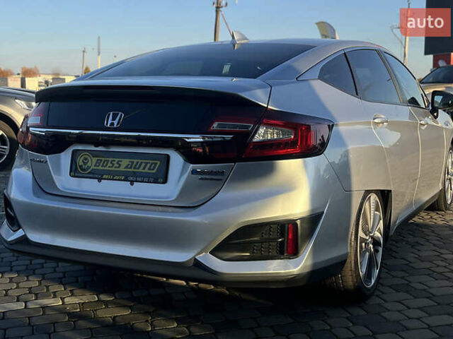 Сірий Хонда Клериті, об'ємом двигуна 1.5 л та пробігом 208 тис. км за 17200 $, фото 6 на Automoto.ua