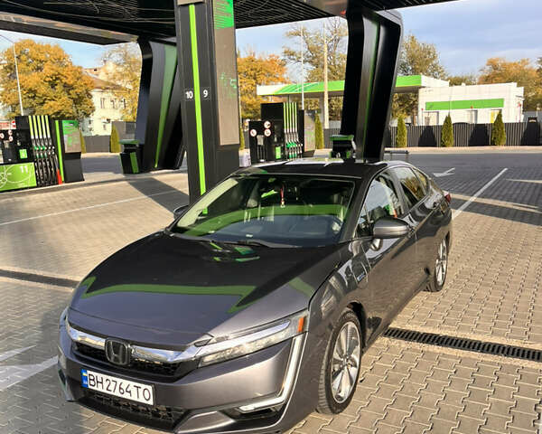 Серый Хонда Клерити, объемом двигателя 1.5 л и пробегом 118 тыс. км за 18000 $, фото 3 на Automoto.ua