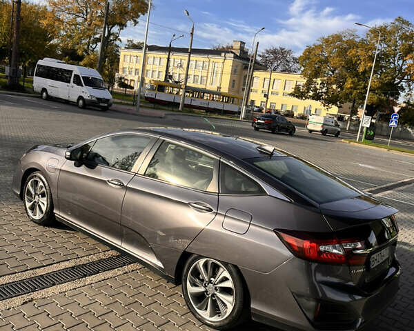 Серый Хонда Клерити, объемом двигателя 1.5 л и пробегом 118 тыс. км за 18000 $, фото 6 на Automoto.ua