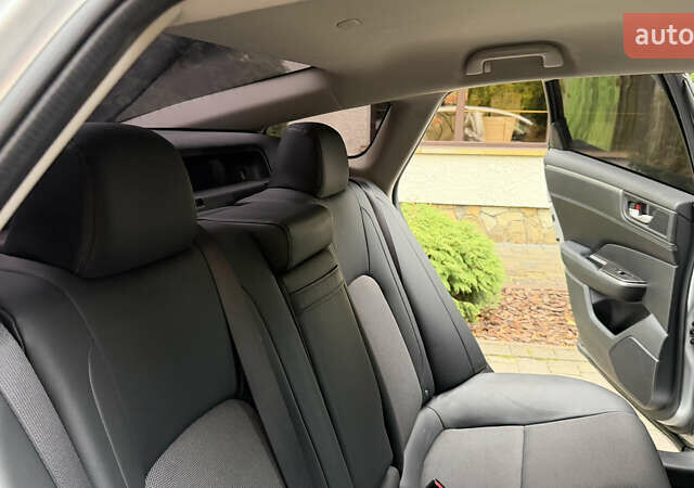 Сірий Хонда Клериті, об'ємом двигуна 1.5 л та пробігом 67 тис. км за 19000 $, фото 53 на Automoto.ua