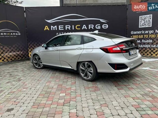 Серый Хонда Клерити, объемом двигателя 1.5 л и пробегом 183 тыс. км за 15800 $, фото 3 на Automoto.ua