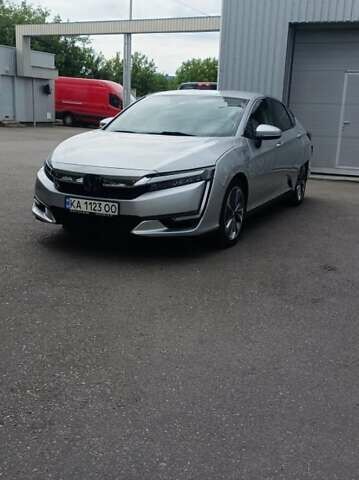 Серый Хонда Клерити, объемом двигателя 1.5 л и пробегом 208 тыс. км за 15100 $, фото 1 на Automoto.ua