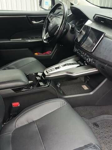 Серый Хонда Клерити, объемом двигателя 1.5 л и пробегом 208 тыс. км за 15100 $, фото 10 на Automoto.ua