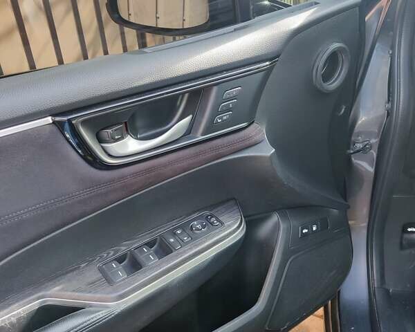 Сірий Хонда Клериті, об'ємом двигуна 1.5 л та пробігом 182 тис. км за 18900 $, фото 6 на Automoto.ua