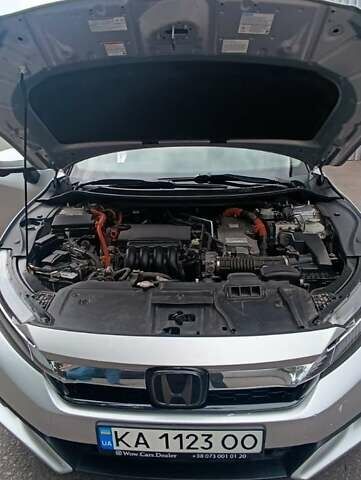 Серый Хонда Клерити, объемом двигателя 1.5 л и пробегом 208 тыс. км за 15100 $, фото 18 на Automoto.ua