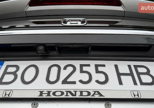 Сірий Хонда Клериті, об'ємом двигуна 1.5 л та пробігом 67 тис. км за 19000 $, фото 18 на Automoto.ua