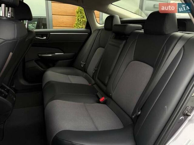 Серый Хонда Клерити, объемом двигателя 1.5 л и пробегом 159 тыс. км за 15900 $, фото 40 на Automoto.ua