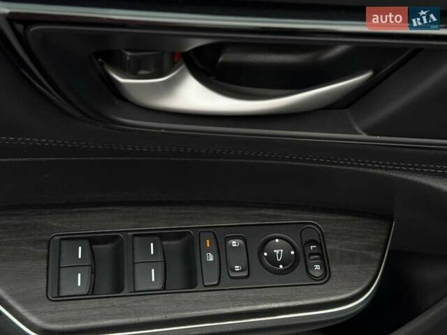 Серый Хонда Клерити, объемом двигателя 1.5 л и пробегом 159 тыс. км за 15900 $, фото 17 на Automoto.ua