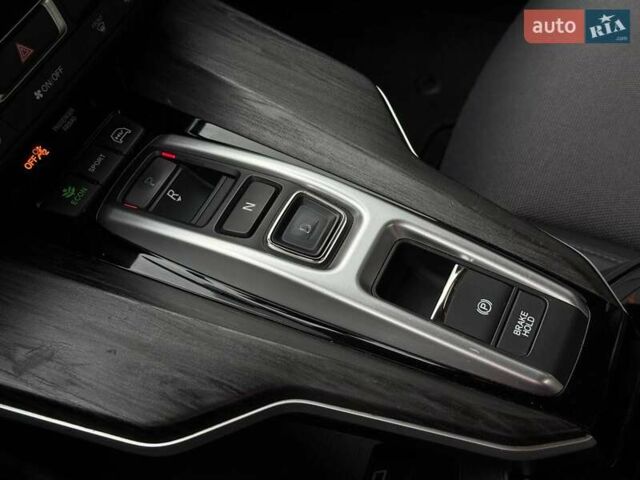 Серый Хонда Клерити, объемом двигателя 1.5 л и пробегом 159 тыс. км за 15900 $, фото 32 на Automoto.ua