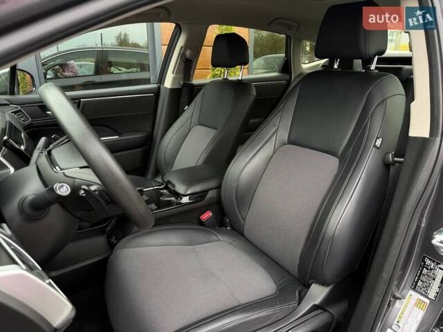 Серый Хонда Клерити, объемом двигателя 1.5 л и пробегом 159 тыс. км за 15900 $, фото 20 на Automoto.ua