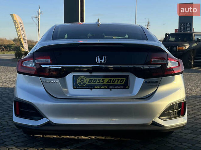 Сірий Хонда Клериті, об'ємом двигуна 1.5 л та пробігом 208 тис. км за 17200 $, фото 5 на Automoto.ua