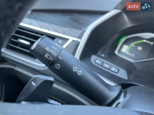 Серый Хонда Клерити, объемом двигателя 1.5 л и пробегом 106 тыс. км за 16490 $, фото 21 на Automoto.ua