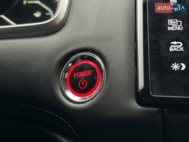 Серый Хонда Клерити, объемом двигателя 1.5 л и пробегом 106 тыс. км за 16990 $, фото 24 на Automoto.ua