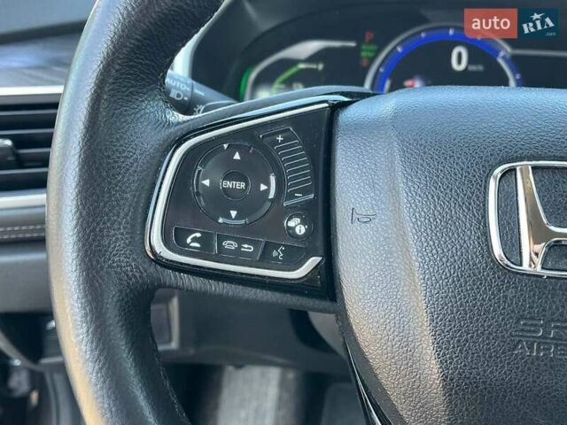 Серый Хонда Клерити, объемом двигателя 1.5 л и пробегом 106 тыс. км за 16490 $, фото 18 на Automoto.ua
