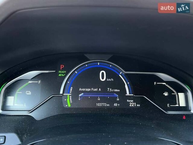 Серый Хонда Клерити, объемом двигателя 1.5 л и пробегом 106 тыс. км за 16490 $, фото 19 на Automoto.ua