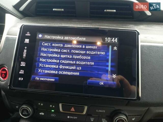 Сірий Хонда Клериті, об'ємом двигуна 1.5 л та пробігом 130 тис. км за 19800 $, фото 39 на Automoto.ua